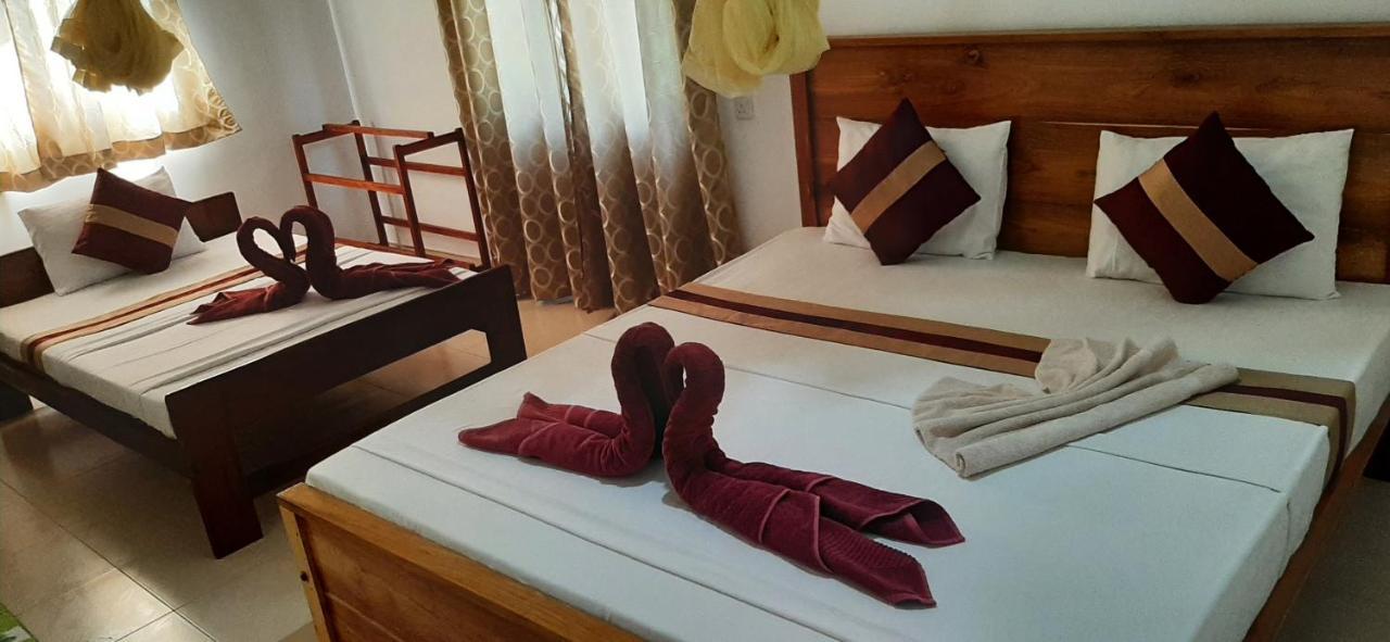 Treasure House Tourist Rest Hotel Anuradhapura Eksteriør billede