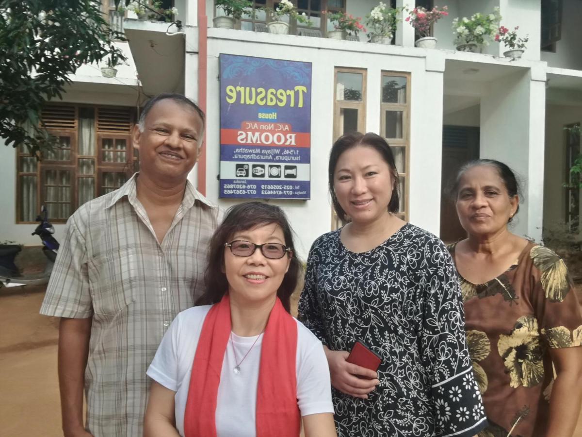 Treasure House Tourist Rest Hotel Anuradhapura Eksteriør billede
