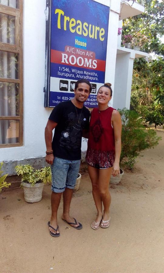 Treasure House Tourist Rest Hotel Anuradhapura Eksteriør billede